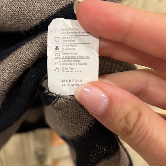 Vince Stripe short sleeve sweater size small - Picture 5 of 7